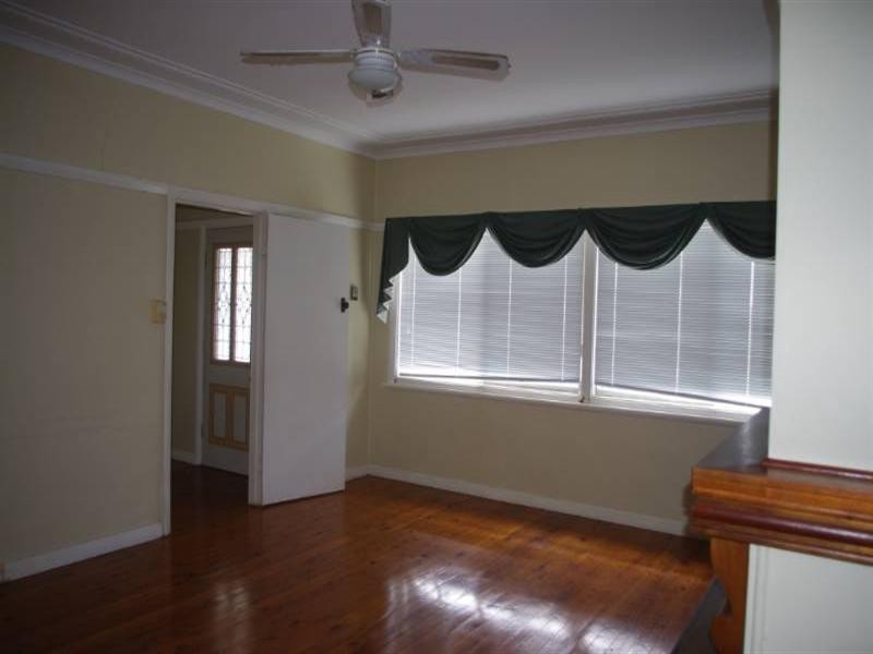 9 Carlyle Street, Inverell NSW 2360