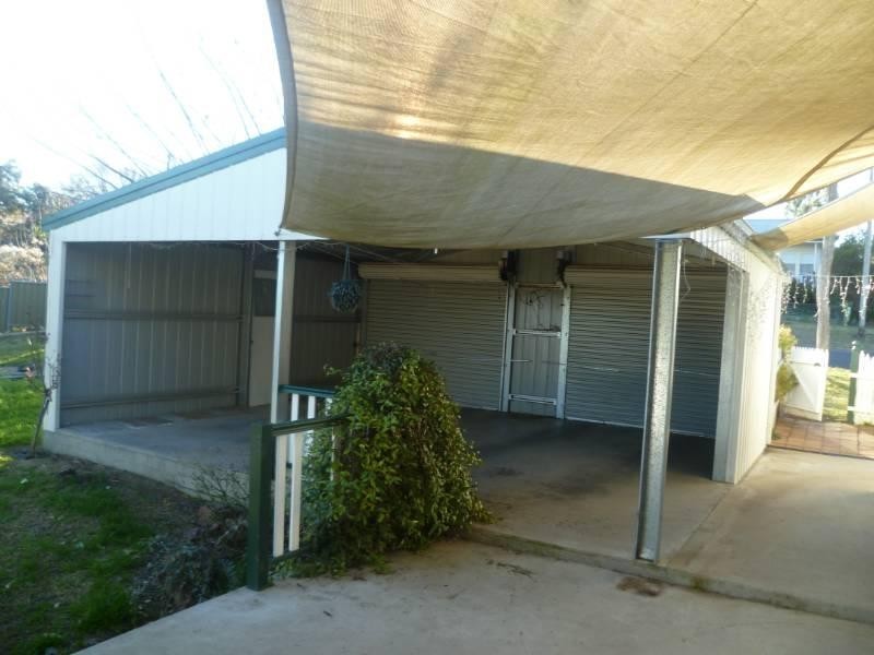 9 Carlyle Street, Inverell NSW 2360