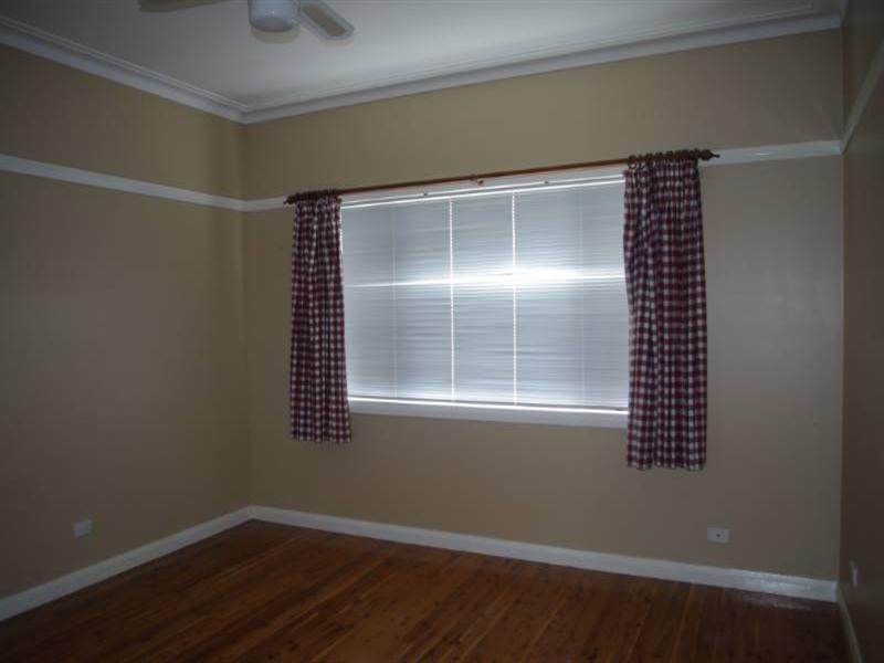 9 Carlyle Street, Inverell NSW 2360