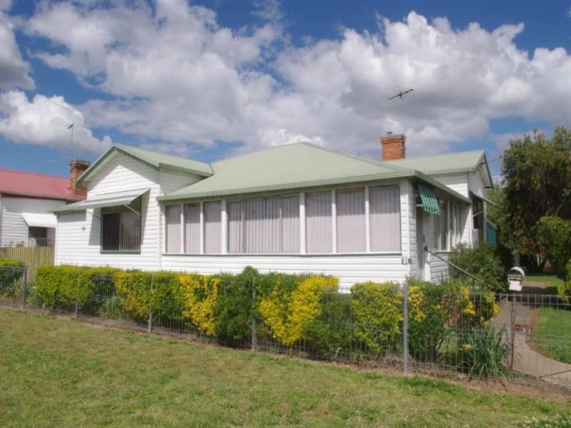 61 Henderson Street, Inverell NSW 2360