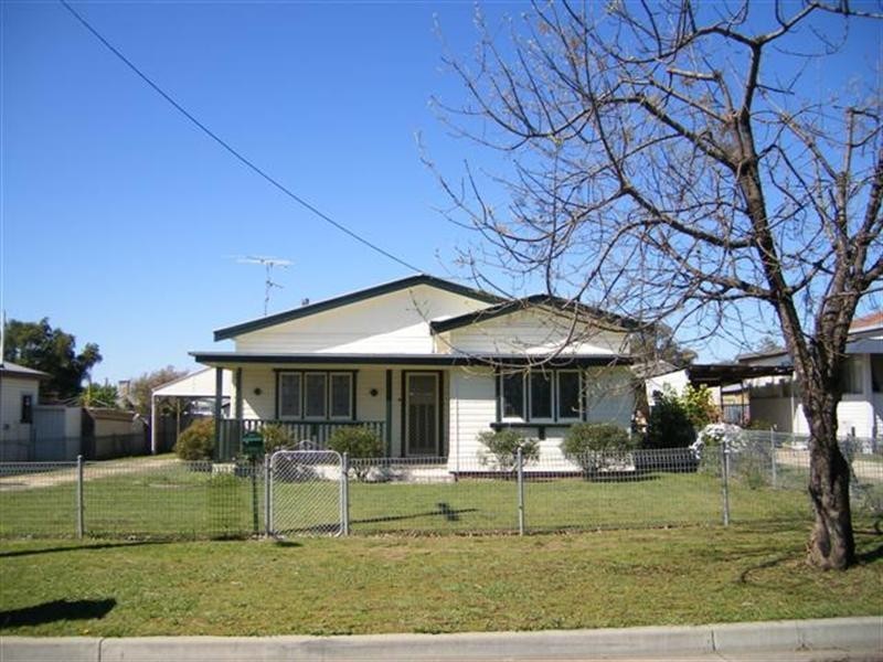 11 Herbert Street, Inverell NSW 2360