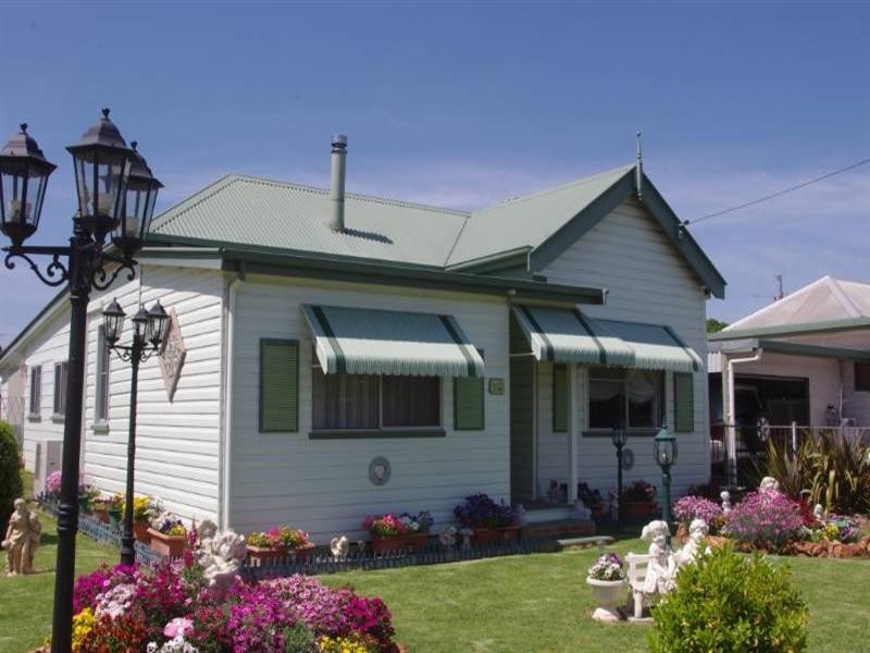 79 Chester Street, Inverell NSW 2360