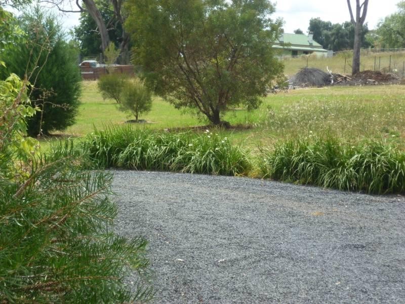90 Wolbah Close, Inverell NSW 2360
