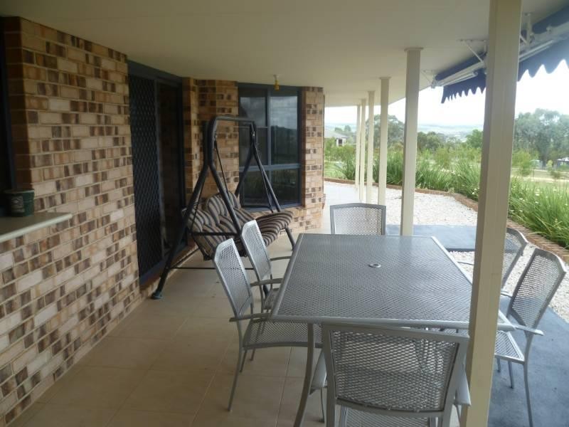 90 Wolbah Close, Inverell NSW 2360