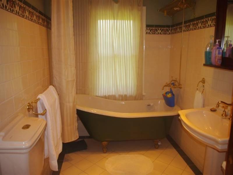 24 High Street, Inverell NSW 2360