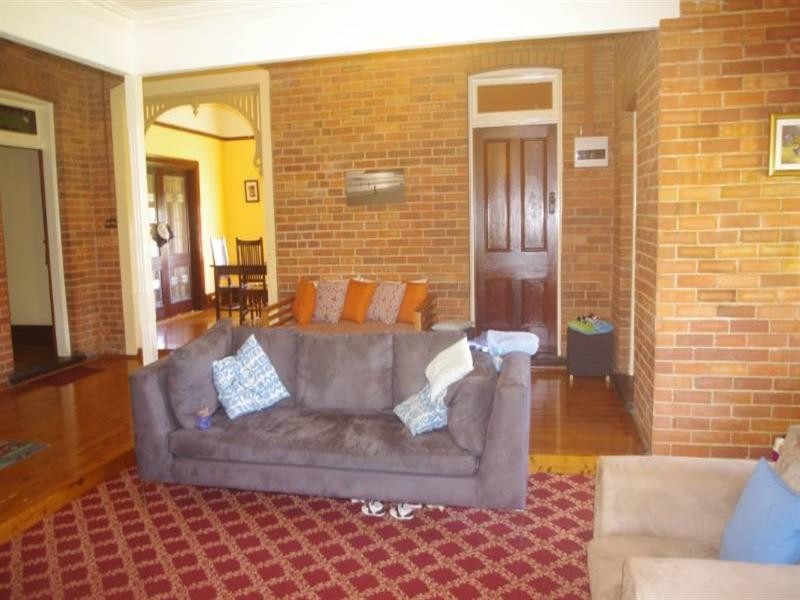 24 High Street, Inverell NSW 2360