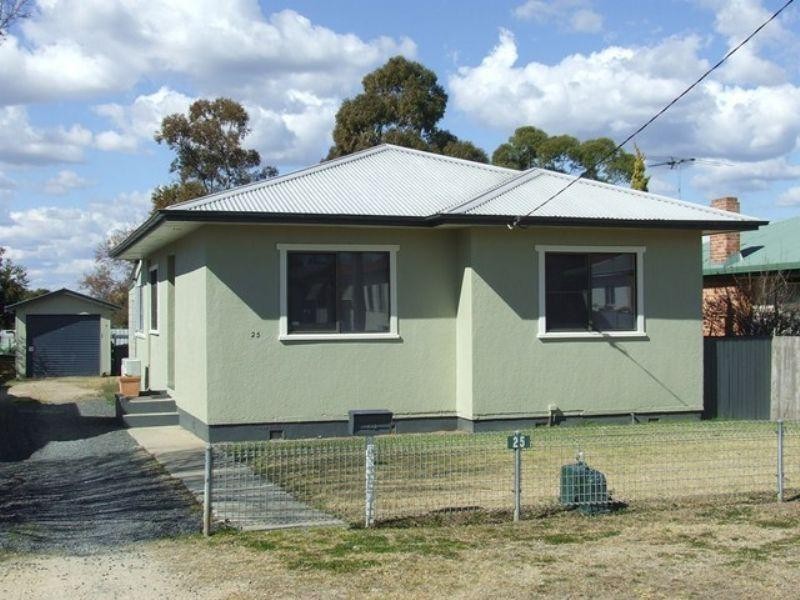 25 Swan Street, Inverell NSW 2360