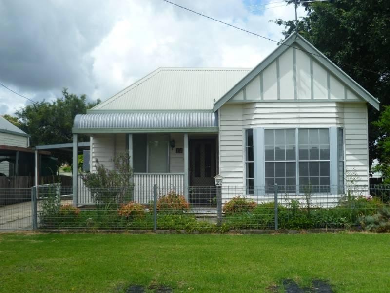 22 Raglan Street, Inverell NSW 2360