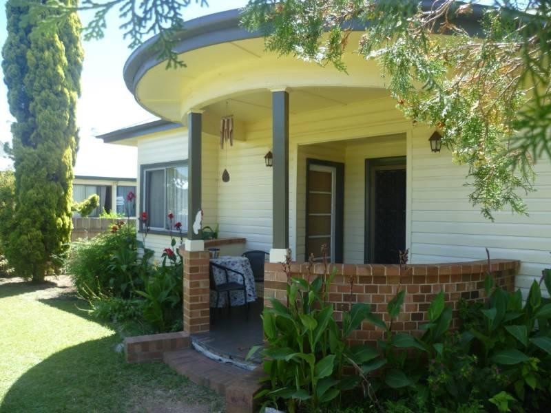 1 Avern Street, Inverell NSW 2360