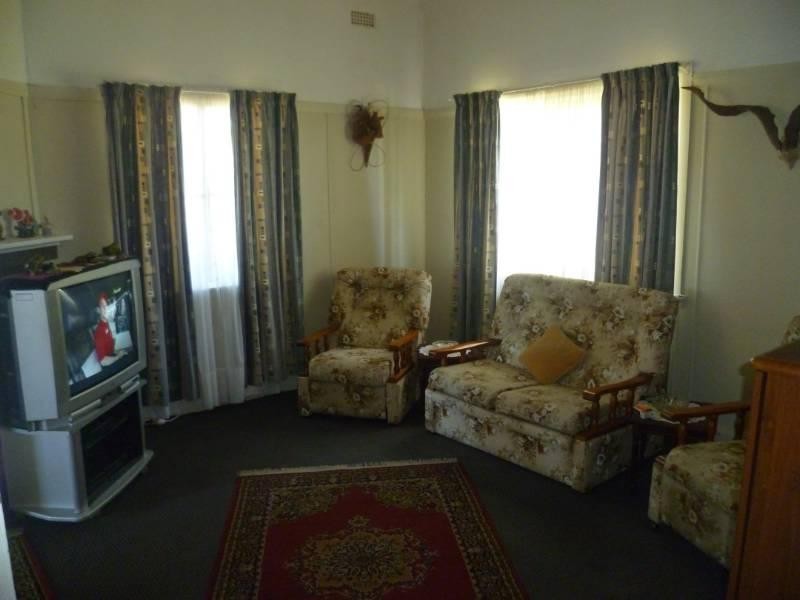 1 Avern Street, Inverell NSW 2360