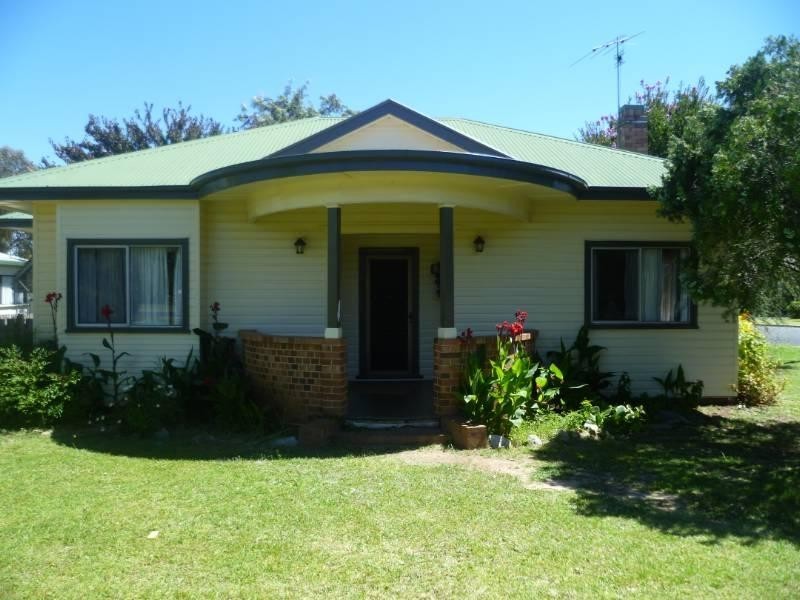 1 Avern Street, Inverell NSW 2360