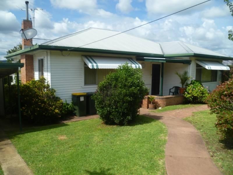 37 King Street, Inverell NSW 2360