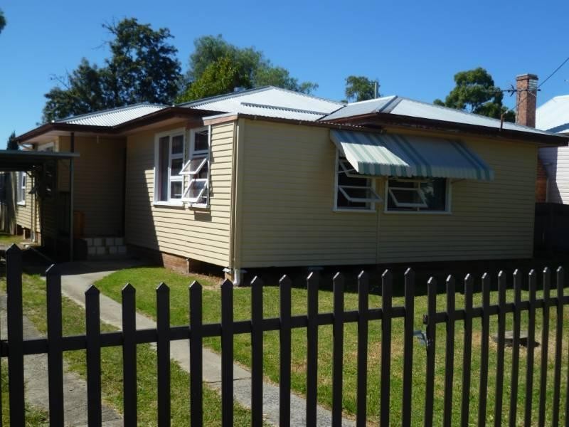 31 Swan Street, Inverell NSW 2360