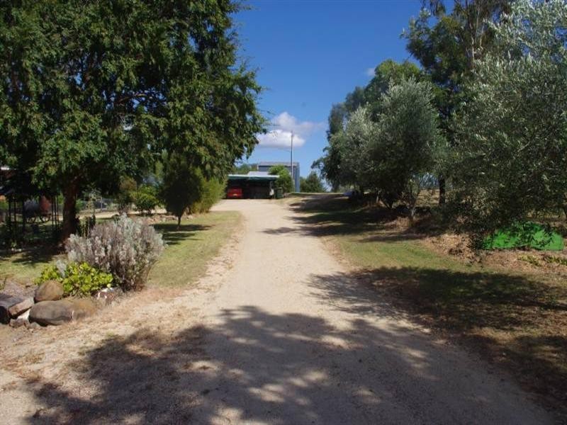 17 Delvyn Drive, Inverell NSW 2360
