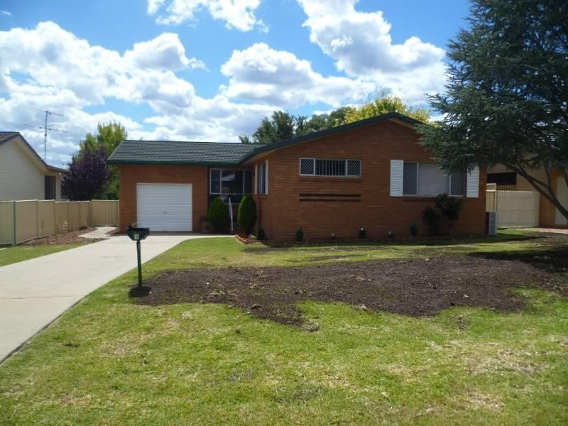 10 Sapphire Street, Inverell NSW 2360