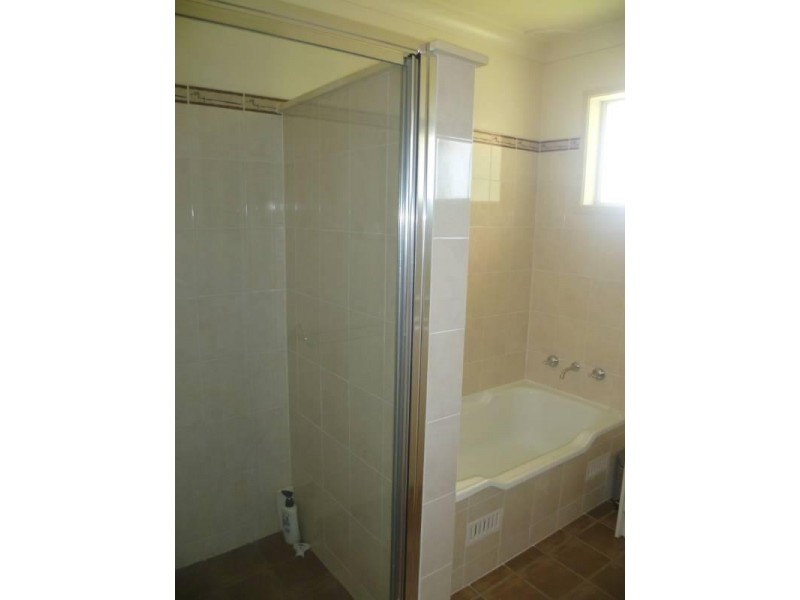 10 Sapphire Street, Inverell NSW 2360