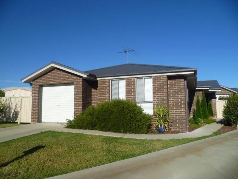 23a Kingfisher Drive, Inverell NSW 2360