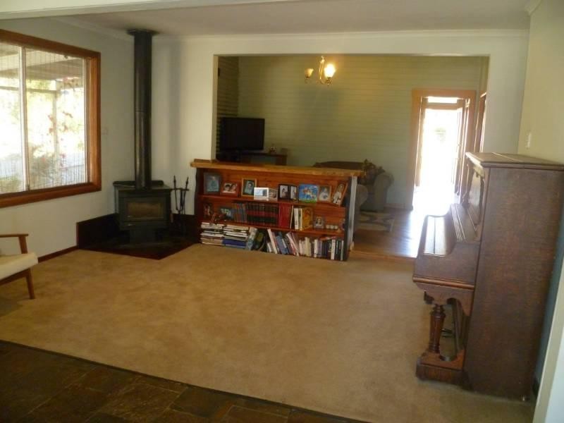 47 Old Stannifer Road, Gilgai NSW 2360