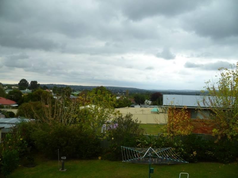 1 Swan Street, Inverell NSW 2360