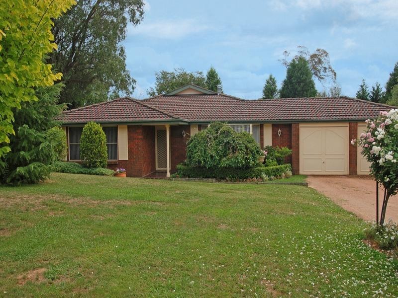 1 Watkins Drive, Moss Vale NSW 2577