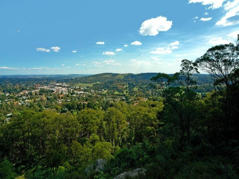 1 Oxley Drive, Bowral NSW 2576