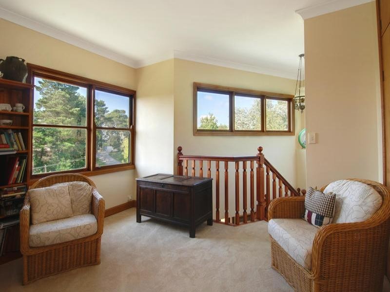 10 Parry Drive, Bowral NSW 2576