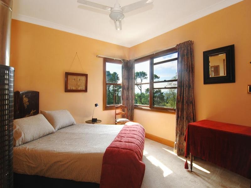 10 Parry Drive, Bowral NSW 2576