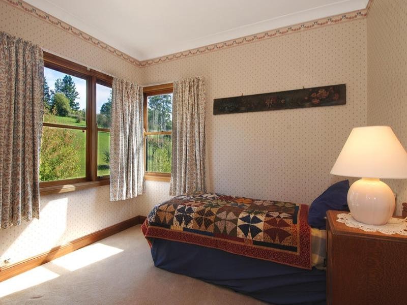 10 Parry Drive, Bowral NSW 2576