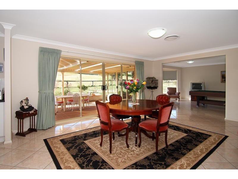 8 Barrengarry Street, Robertson NSW 2577