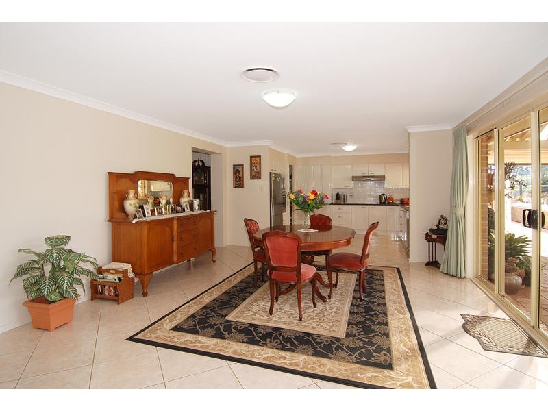 8 Barrengarry Street, Robertson NSW 2577