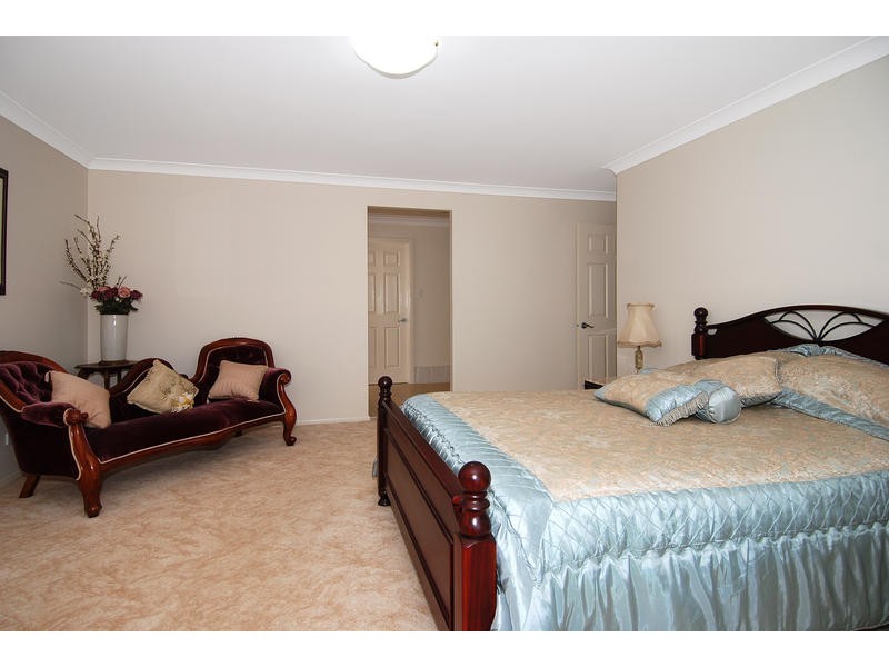 8 Barrengarry Street, Robertson NSW 2577