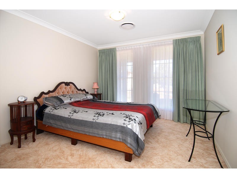 8 Barrengarry Street, Robertson NSW 2577