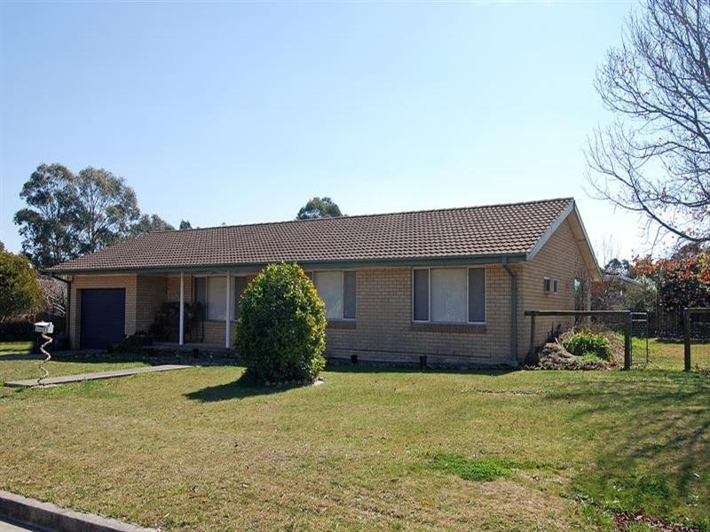 20 Campbell Crescent, Moss Vale NSW 2577