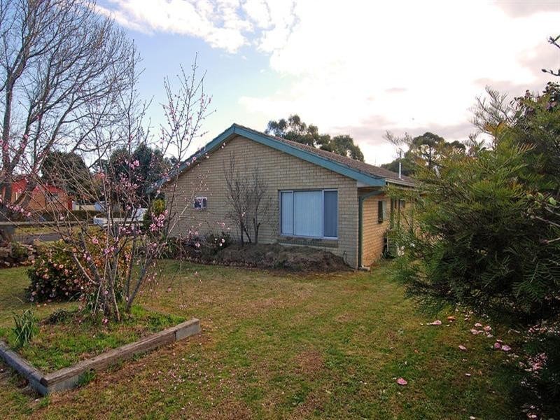 20 Campbell Crescent, Moss Vale NSW 2577