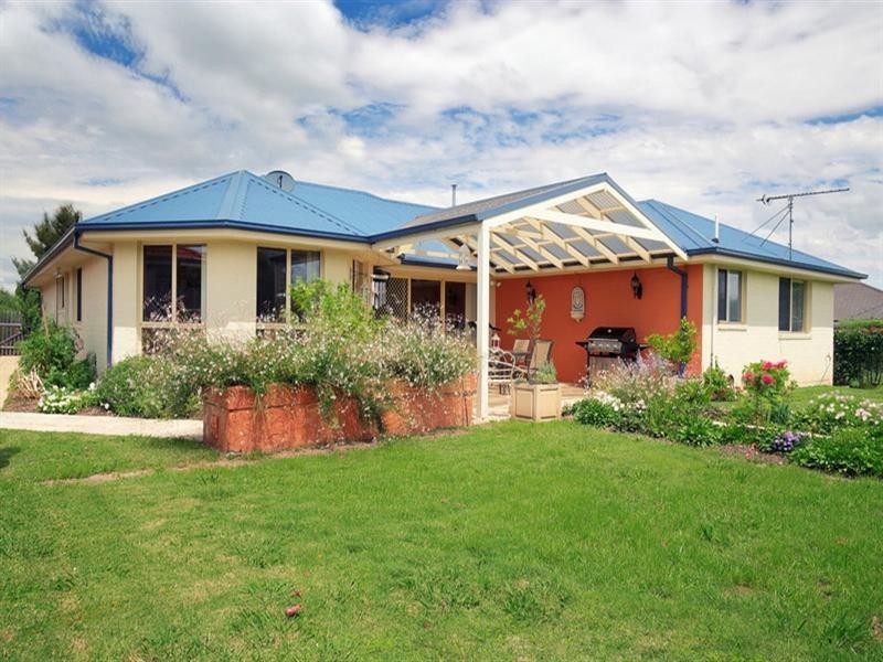 60 Emily Circuit, East Bowral NSW 2576