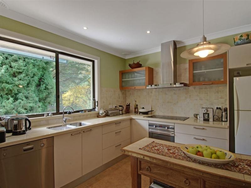 86 Centennial Road, Bowral NSW 2576