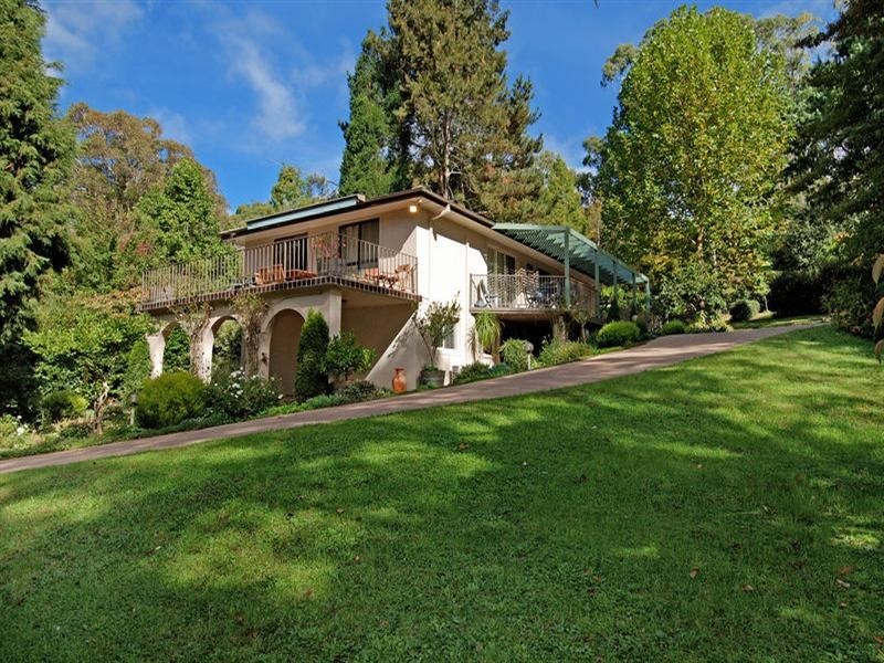86 Centennial Road, Bowral NSW 2576