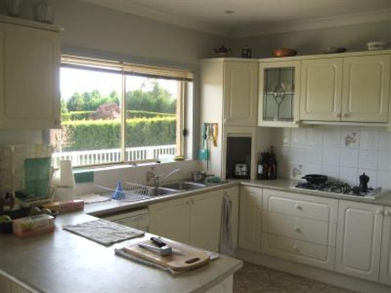 12 Carisbrooke Row, East Bowral NSW 2576