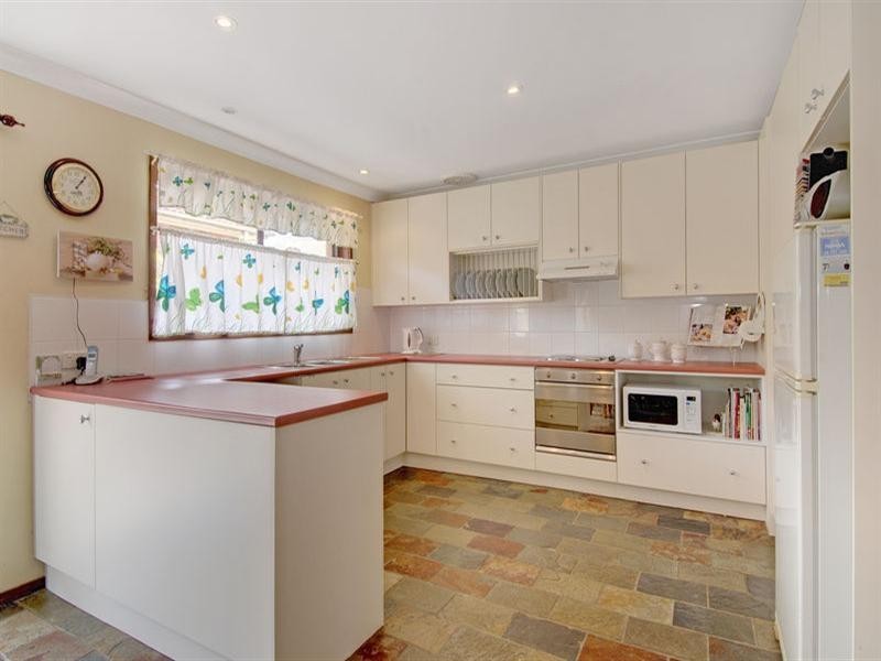 4 Elm Street, Colo Vale NSW 2575