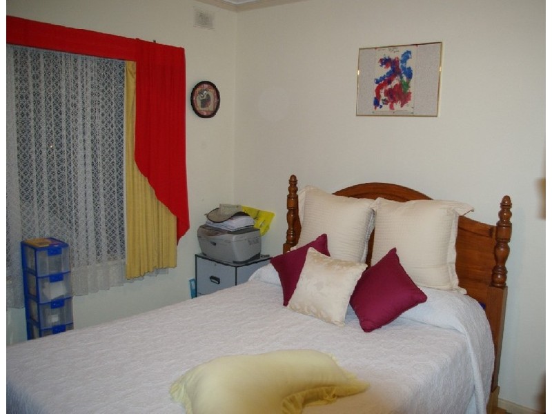 9 Roger Road, Morphett Vale SA 5162