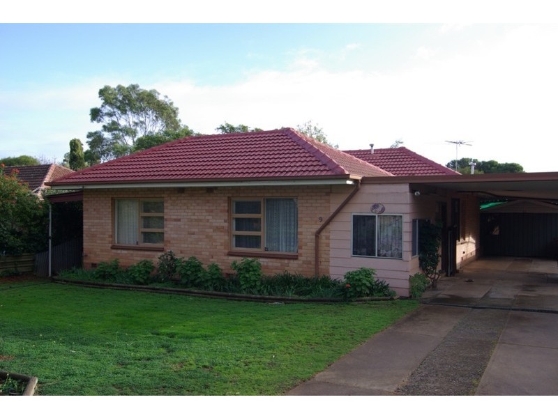 9 Roger Road, Morphett Vale SA 5162