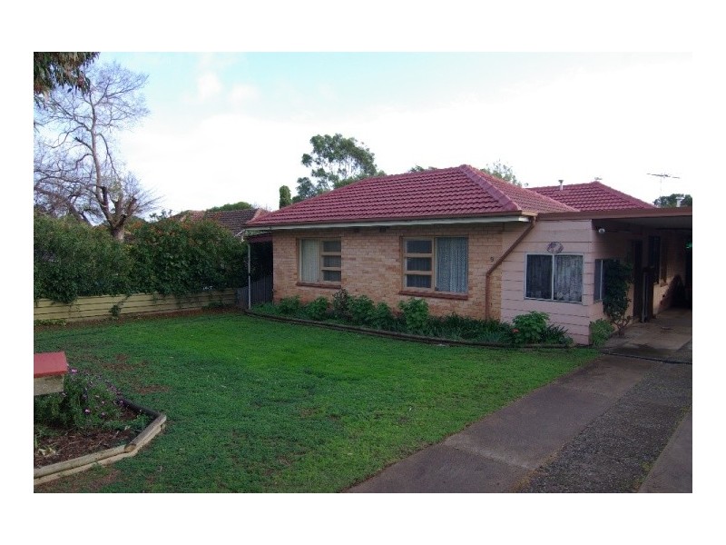 9 Roger Road, Morphett Vale SA 5162