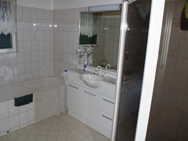 164 Coromandel Parade, Coromandel Valley SA 5051