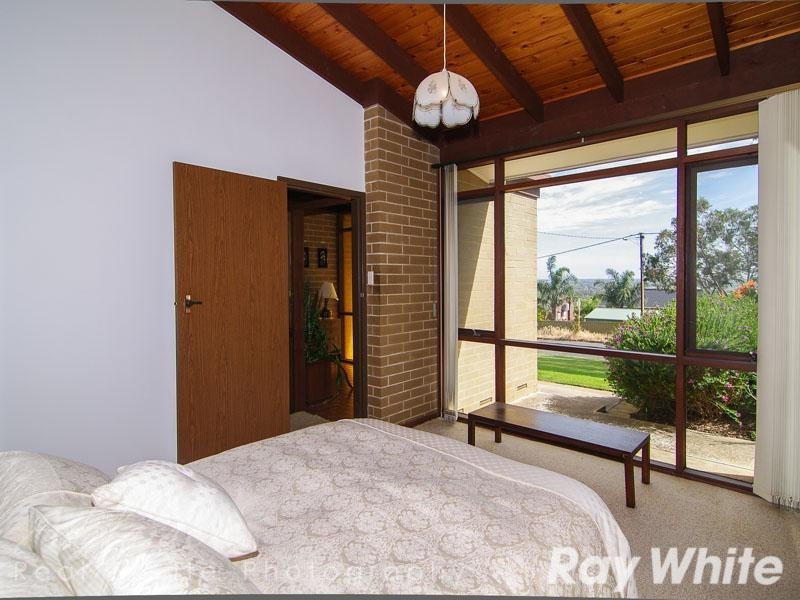 20 Hillcrest Drive, Eden Hills SA 5050