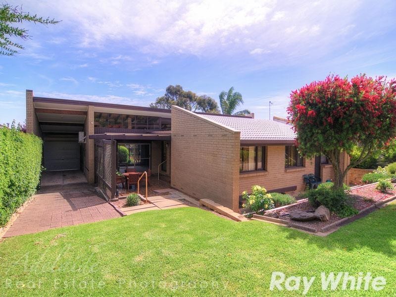 20 Hillcrest Drive, Eden Hills SA 5050