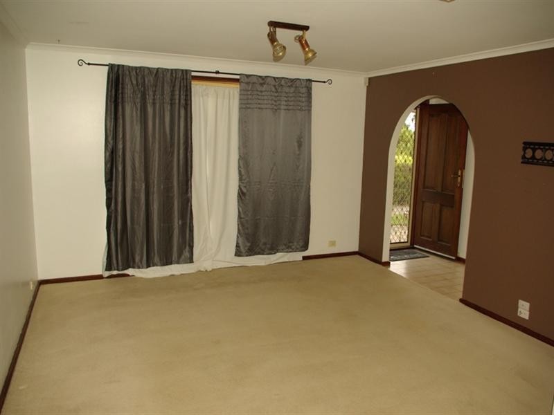 11 Simon Court, Aberfoyle Park SA 5159