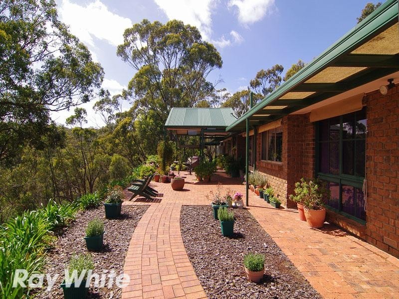 10 Ward Avenue, Eden Hills SA 5050
