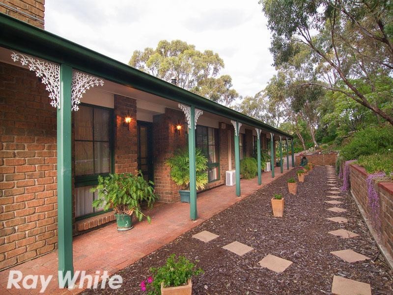 10 Ward Avenue, Eden Hills SA 5050