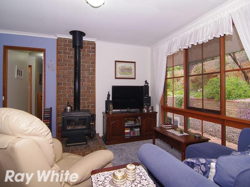 10 Ward Avenue, Eden Hills SA 5050