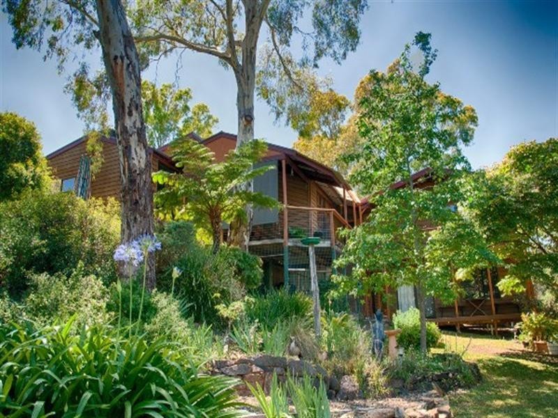 9 Sylvia Court, Coromandel Valley SA 5051